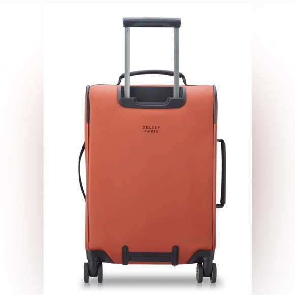 Delsey Paris Turenne SOFT
EXPANDABLE CARRY-ON SPINNER 14.25 x 10.5 x 21.75 IN - Picture 15 of 16